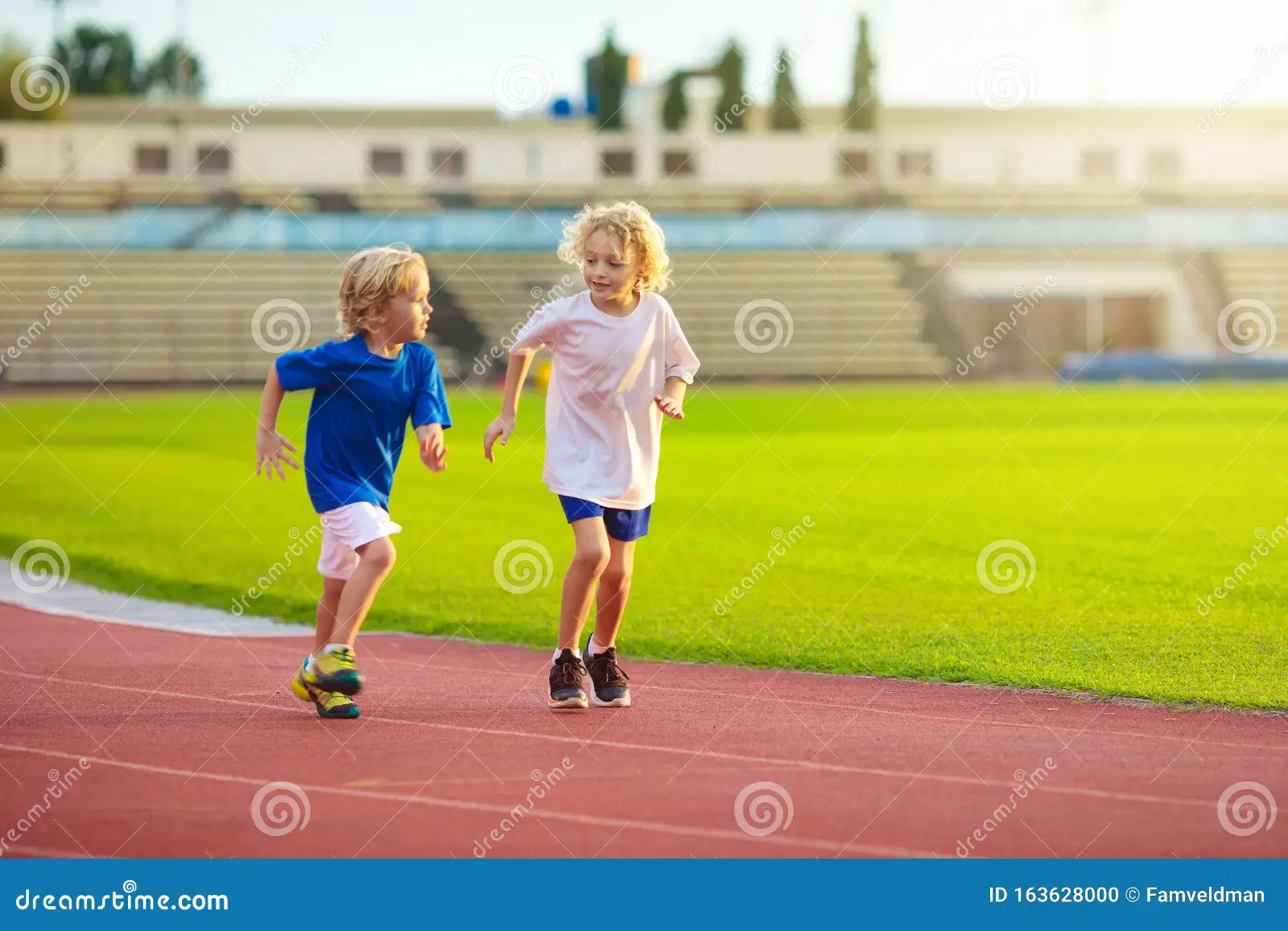 “滇超联赛”限定浪漫 ｜ 怒江队专属“情书”来了